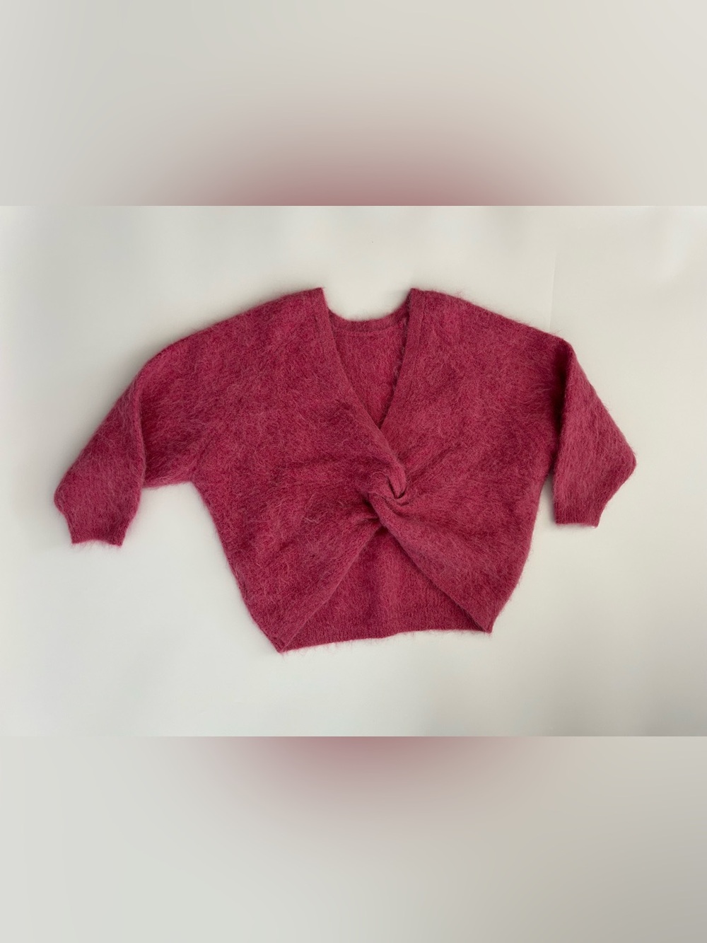 ba&sh Paris Fill Twist Back Alpaca Knot Sweater
Rose
US 4
Luxury
Soft
Fuzzy
$345